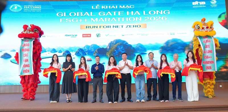 Lễ cắt băng khai mạc giải chạy