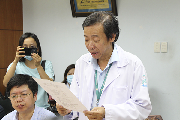 TS.BS Nguyễn Văn Vĩnh Châu, Giám đốc Bệnh viện Bệnh Nhiệt đới TP.HCM 
