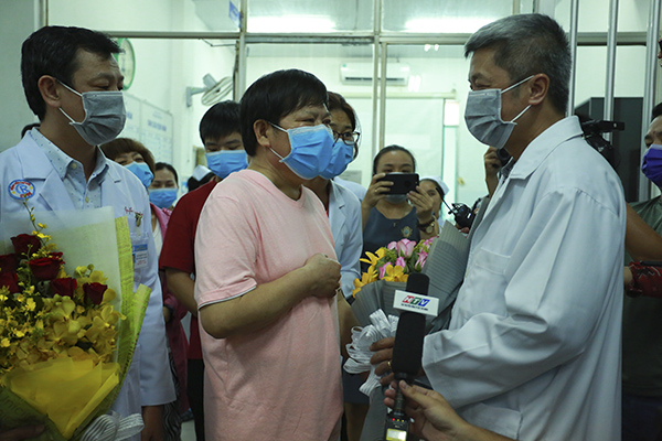 Sau 3 tuần điều trị tại Bệnh viện Chợ Rẫy TP.HCM, bệnh nhân Li Ding