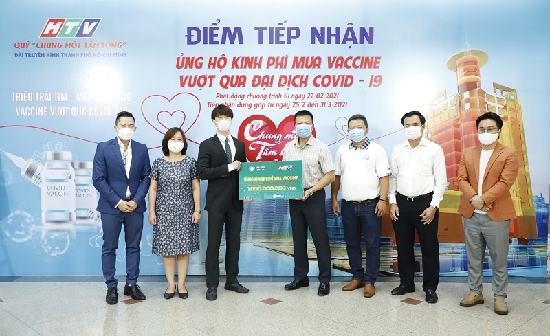 Van Phuc Group ủng hộ 1 tỷ đồng mua vaccine hồi đầu năm 2021 - Ảnh: ĐP