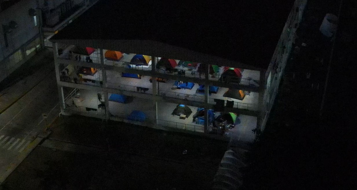 Một doanh nghiệp tại Khu công nghiệp Tân Bình bố trí chỗ ăn ngủ cho công nhân tại công ty (ảnh: Trọng Tín)