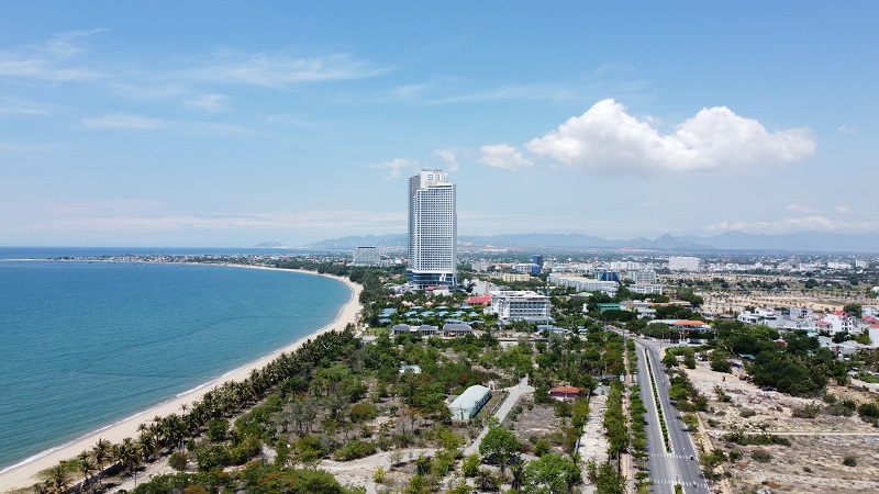 Dự án Sunbay Park Hotel & Resort gồm 3 tòa tháp, trong đó tòa tháp A cao nhất với 55 tầng.