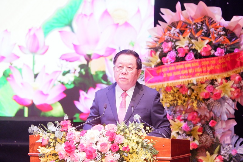 Trưởng Ban Tuyên giáo và Dân vận Trung ương Nguyễn Trọng Nghĩa yêu cầu lãnh đạo tỉnh Gia Lai tập tủng thực hiện sáu nhiệm vụ trọng tâm.