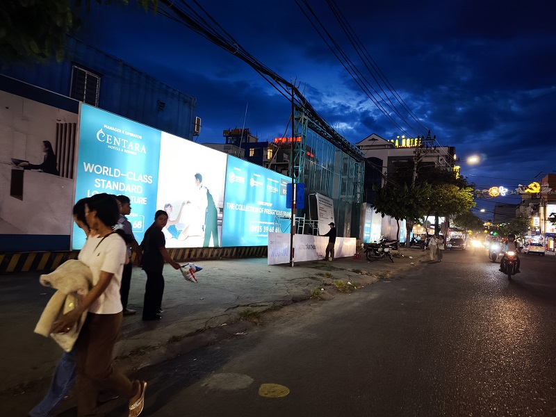 Chiều tối ngày 1/7/2025, bảng thông tin Dự án cũng như thông tin đơn vị thi công được tháo gỡ.