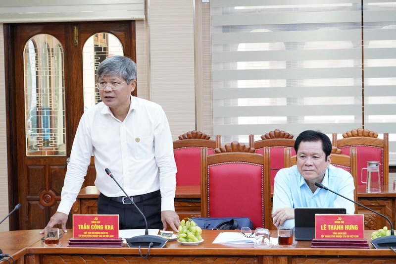 Lãnh đạo Tập đoàn Công nghiệp Cao su Việt Nam bày tỏ mong muốn tham gia đầu tư Dự án năng lượng tái tạo trên đất trồng cao su.