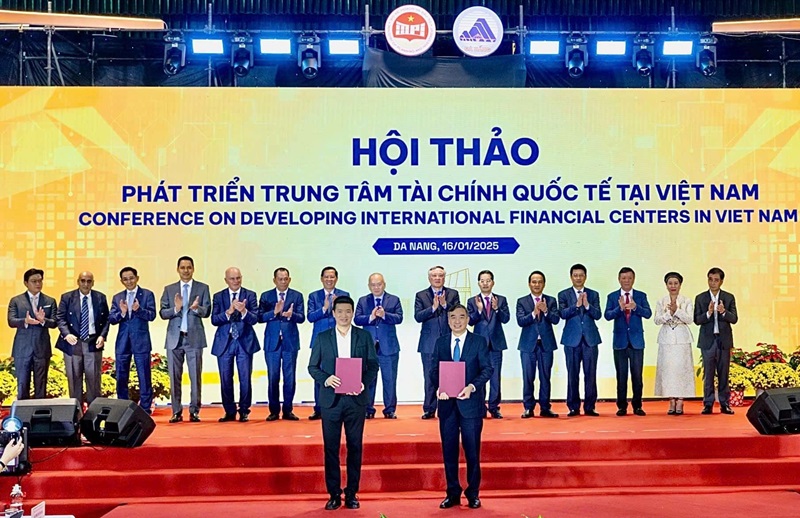 UBND TP.Đà Nẵng và ông Phan Đức Trung, Chủ tịch VBA ký kết Biên bản ghi nhớ tại TP.Đà Nẵng