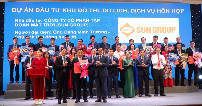 Ông Nguyễn Huy Phương, đại diện lãnh đạo Tập đoàn Sun Group, nhà đầu tư Dự án Khu đô thị, du lịch, dịch vụ hỗn hợp.