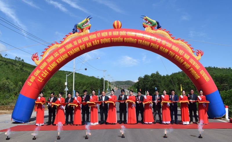 Ngày 19/8/2025, UBND tỉnh Gia Lai Dự án Xây dựng tuyến đường tránh phía Nam thị trấn Phú Phong.  791,386 tỷ đồng