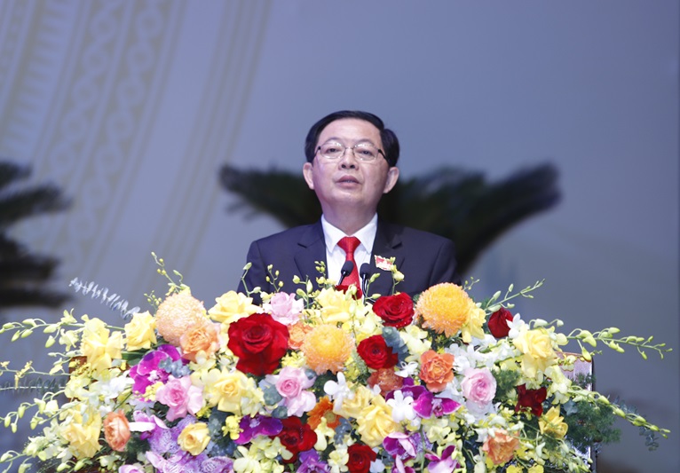 Bí thư Tỉnh ủy Gia Lai nhiệm kỳ 2020 - 2025 phát biểu khai mạc đại hội.