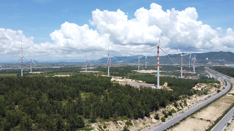 Phường Quy Nhơn Đông sẽ có thêm Nhà máy điện  gió Nhơn Hội  mở rộng (công suất 40 MW) dự kiến vận hành vào năm 2028.