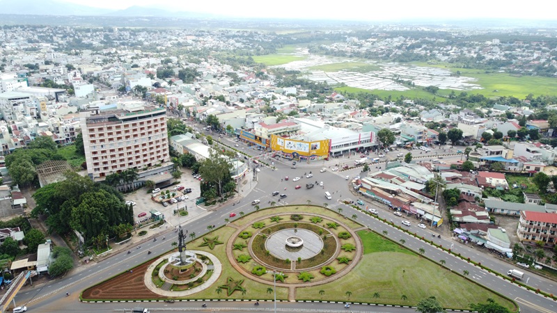 Dự án Khu phức hợp nhà ở cao tầng và thương mại Phù Đổng nằm bên cạnh Khách sạn Mường Thanh Grand.