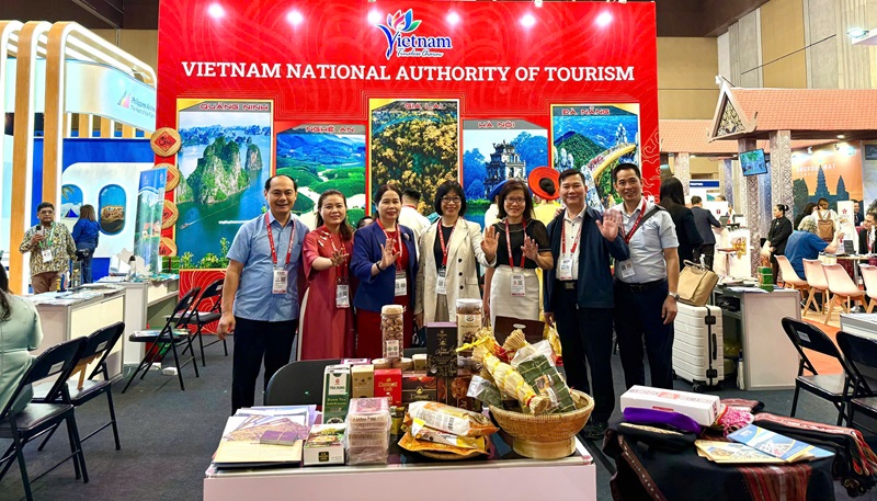 tỉnh Gia Lai đ&atilde; tham gia quảng b&aacute; x&uacute;c tiến du lịch tại gian h&agrave;ng chung của Việt Nam do Cục Du lịch Quốc gia chủ tr&igrave;