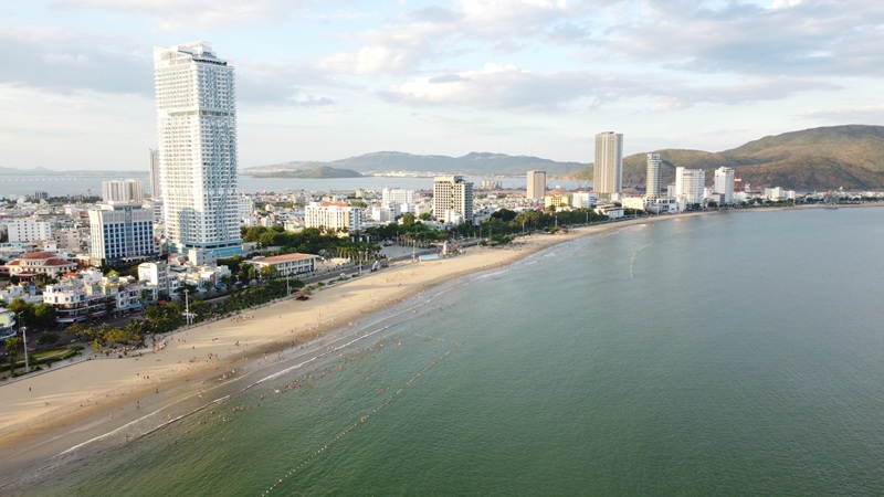 Tỉnh Gia Lai đang xem x&eacute;t việc di dời trung t&acirc;m h&agrave;nh ch&iacute;nh về Nhơn Hội để giảm &aacute;p lực hạ tầng đ&ocirc; thị, giao th&ocirc;ng cho khu vực trung t&acirc;m Quy Nhơn.