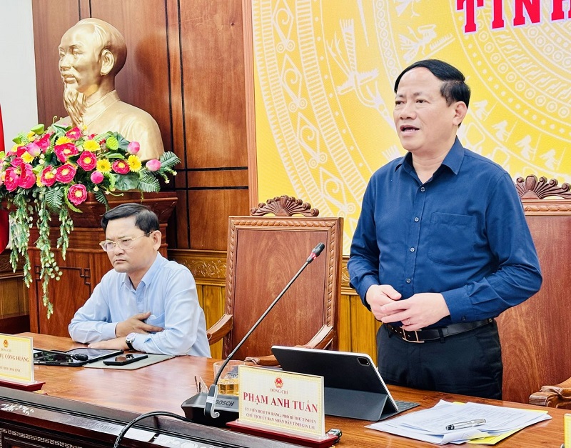 &Ocirc;ng Phạm Anh Tuấn, Chủ tịch UBND tỉnh Gia Lai đề nghị doanh nghiệp cần thay đổi để th&iacute;ch ứng trước bối cảnh kh&oacute; khăn.