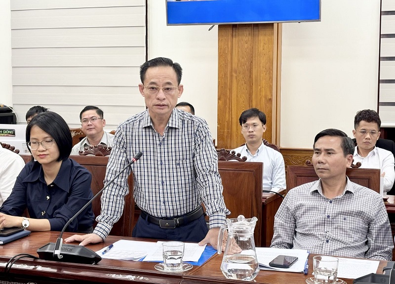 &Ocirc;ng Phạm Ngọc Khuyến - Chủ tịch C&ocirc;ng ty TNHH một th&agrave;nh vi&ecirc;n Petrolimex Gia Lai n&ecirc;u phương &aacute;n cung ứng xăng dầu của đơn vị trong thời gian tới. 