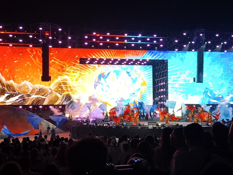 Một tiết mục nghệ thuật tr&igrave;nh diễn trong lễ khai mạc Năm du lịch Quốc gia Gia Lai 2026.