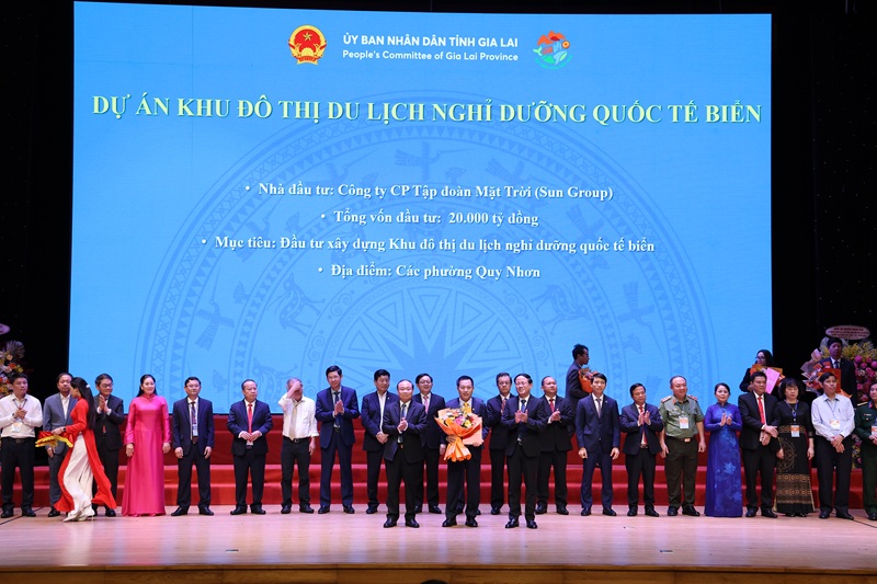 Sun Group Dự &aacute;n Khu đ&ocirc; thị du lịch nghỉ dưỡng quốc tế biển, với tổng vốn đầu tư dự kiến 20.000 tỷ đồng.