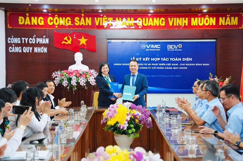 Cảng Quy Nhơn vừa ký kết hopwj tác với ngân hàng BIDV- Chi nhánh Bình Định.