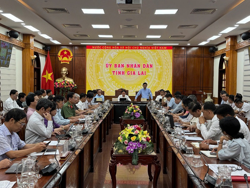 UBND tỉnh Gia Lai vừa buổi l&agrave;m việc nhằm đẩy nhanh tiến độ c&aacute;c Dự &aacute;n đầu tư tr&ecirc;n địa b&agrave;n tỉnh.