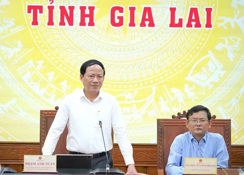 Tại buổi l&agrave;m việc ng&agrave;y 17/4/2026, &ocirc;ng Phạm Anh Tuấn, Chủ tịch UBND tỉnh Gia Lai y&ecirc;u cầu Tập trung 