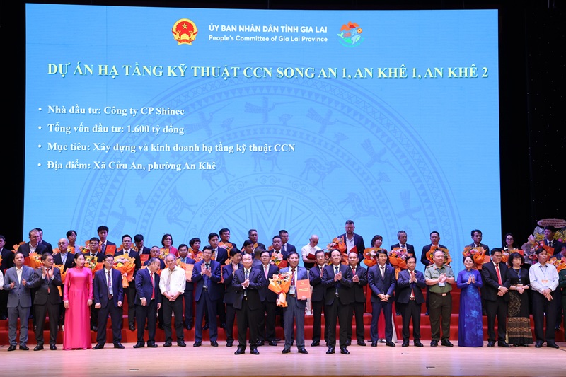 Công ty cổ phần Shinec nhận bản ghi nhớ hợp tác đầu tư cho Dự án CCN Song An 1, An Khê 1, An Khê 2, với tổng vốn đầu tư dự kiến 1.600 tỷ đồng.