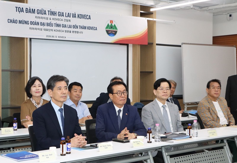Đại diện các doanh nghiệp thuộc Hiệp hội kinh tế - Văn hóa Hàn Việt