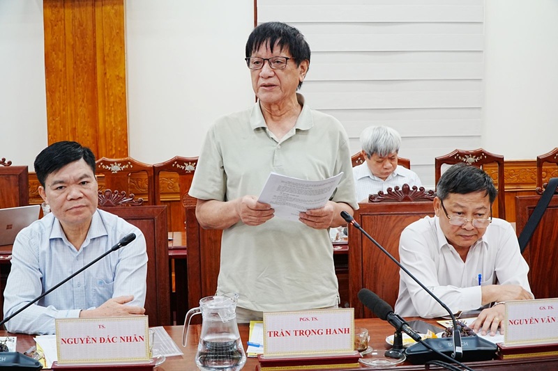 PGS.TS.Trần Trọng Hanh - Nguy&ecirc;n Vụ trưởng Vụ Quản l&yacute; Kiến tr&uacute;c v&agrave; Quy hoạch (Bộ X&acirc;y dựng) - nguy&ecirc;n Hiệu trưởng Trường Đại học Kiến tr&uacute;c H&agrave; Nội - Chuy&ecirc;n gia đ&ocirc; thị kiến tr&uacute;c phản biện c&aacute;c nội dung điều chỉnh Quy hoạch.