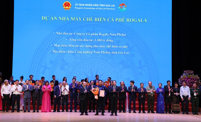Nh&agrave; m&aacute;y chế biến c&agrave; ph&ecirc; Rogala do C&ocirc;ng ty Cổ phần Rogala v&ocirc;́n 1.300 tỷ đ&ocirc;̀ng là dự án có v&ocirc;́n đ&acirc;̀u tư lớn nh&acirc;́t trong lĩnh vực c&ocirc;ng nghi&ecirc;̣p nằm trong khu kinh t&ecirc;́, khu c&ocirc;ng nghi&ecirc;̣p.