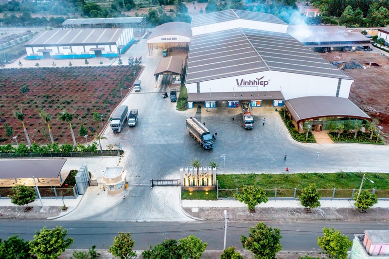 Nhà máy ch&ecirc;́ bi&ecirc;́n cà ph&ecirc; - h&ocirc;̀ ti&ecirc;u ch&acirc;́t lượng cao của C&ocirc;ng ty Vĩnh Hi&ecirc;̣p tại KCN Trà Đa, tỉnh Gia Lai
