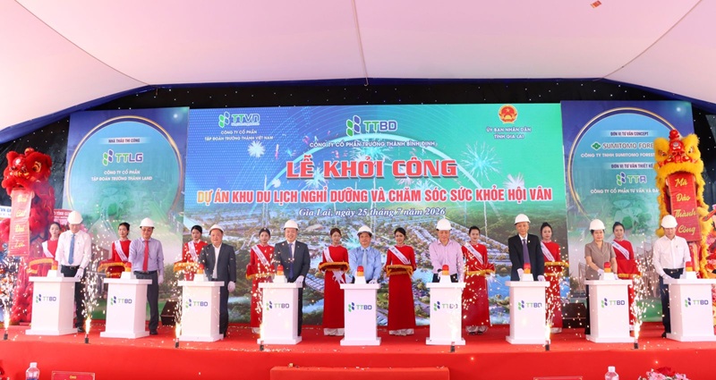 C&aacute;c đại biểu thực hiện nghi thức khởi c&ocirc;ng Dự &aacute;n