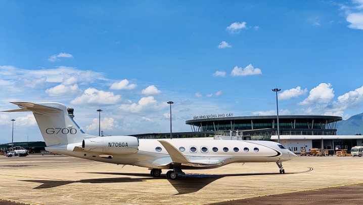 Ng&agrave;y 18/9. &ldquo;Dinh thự bay&rdquo; Gulfstream G700 - chuẩn mực xa xỉ mới của bầu trời - bất ngờ xuất hiện tại s&acirc;n bay Ph&ugrave; C&aacute;t