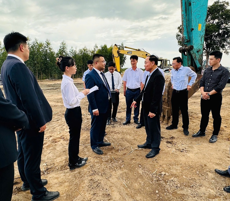 B&iacute; thư Tỉnh ủy Gia Lai Th&aacute;i Đại Ngọc thăm c&ocirc;ng trường Tổ hợp Muyuan tại x&atilde; Pờ T&oacute;