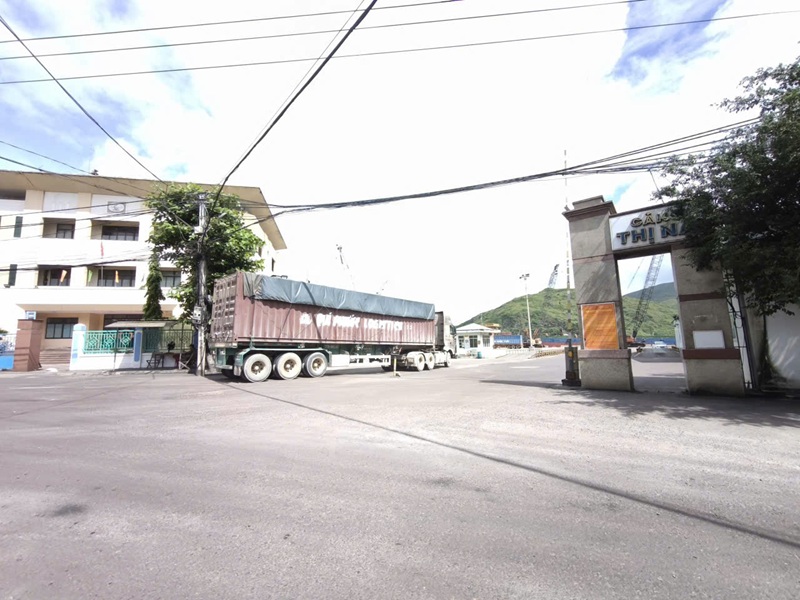 Bến cảng Thị Nại Công ty Cổ phần Cảng Thị Nại là 1 trong 4 bên cáng nằm trong hệ thống cảng biển tại Quy Nhơn