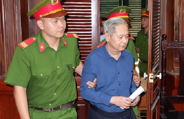 Bị cáo Nguyễn Hữu Tín, nguyên Phó Chủ tịch UBND TP.HCM bị đề nghị mức án 7 - 8 năm tù 