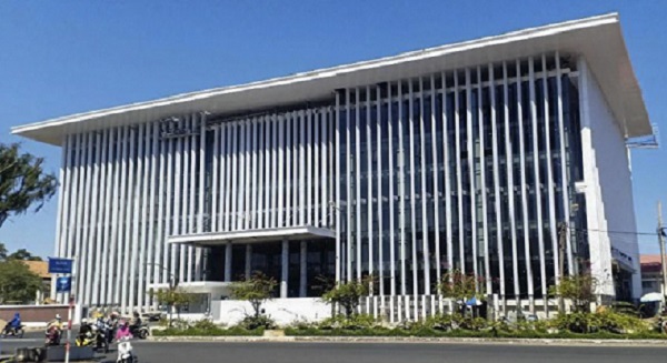 Trụ sở UBND tỉnh Cà Mau sử dụng kính tiết kiệm năng lượng của Viglacera 