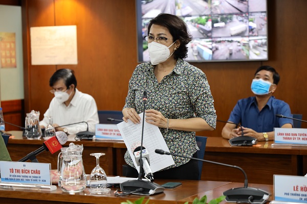 Bà Tô Thị Bích Châu trả lời câu hỏi phóng viên tại họp báo