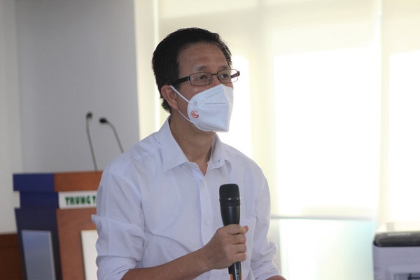 Ông Phạm Đức Hải, Phó trưởng Ban Chỉ đạo phòng chống dịch Covid-19 TP.HCM cung cấp thông tin tại buổi họp báo