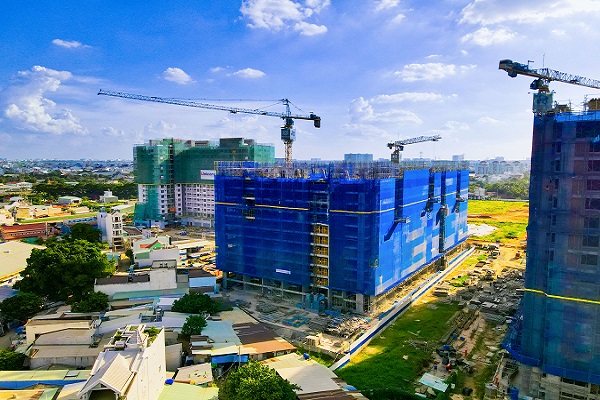 Các chủ đầu tư đang đẩy nhanh tiến độ xây dựng để kịp ra hàng trong quý cuối năm 2022