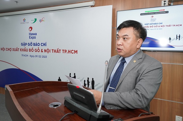 Ông Lê Hoàng Tài - Phó Cục trưởng Cục Xúc tiến thương mại (Bộ Công Thương) phát biểu tại buổi gặp mặt