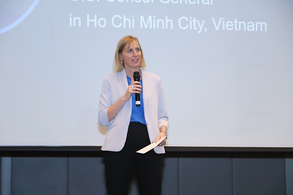 Bà Susan Burns, Tổng lãnh sự Hoa Kỳ tại TP.HCM chia sẻ tại 
