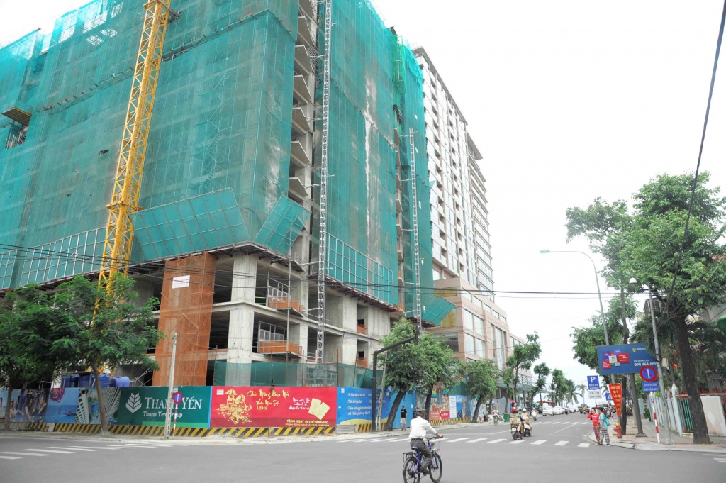 Khu đất trường Chính trị cũ gần 7.400m2 hiện được Công ty cổ phần Thanh Yến xây dựng Khu phức hợp thương mại - dịch vụ - y tế - văn phòng khách sạn – nhà ở chung cư – Nha Trang Center 2