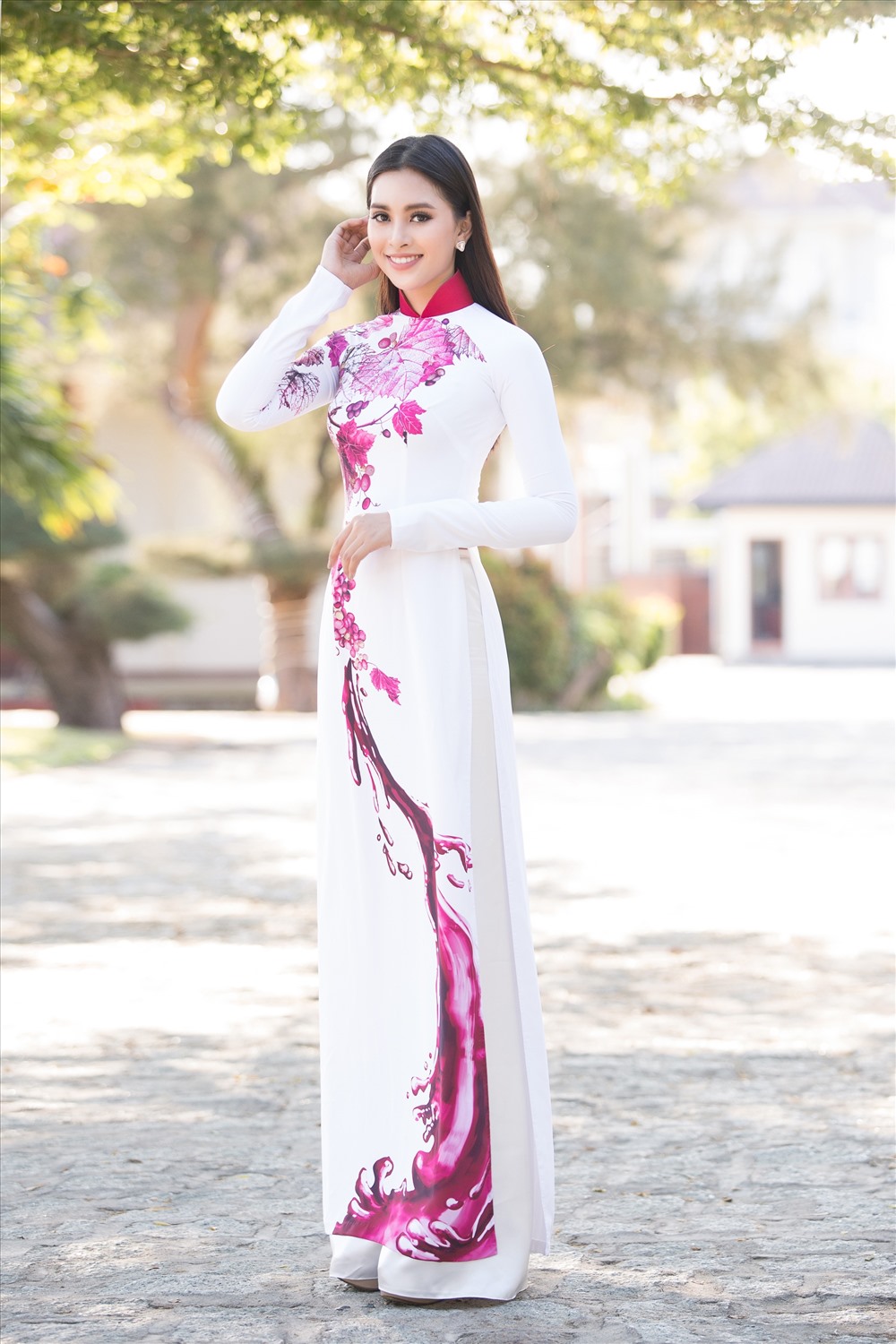 Hoa hậu Tiểu Vy được chọn làm đại sứ cho Lễ hội Vang và Nho Ninh Thuận 2019
