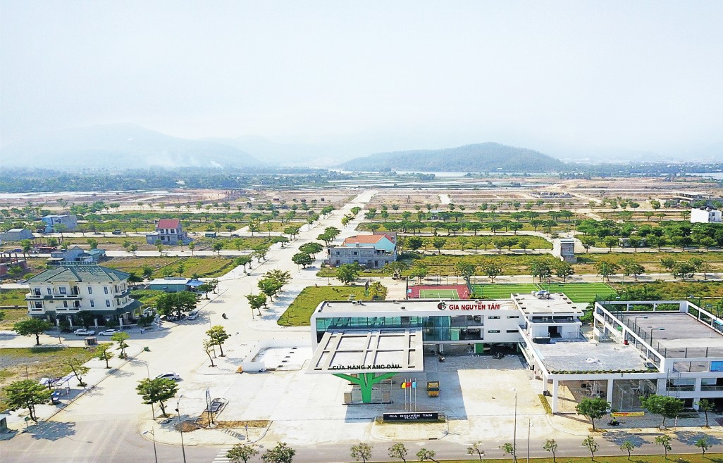 Sau 9 năm đầu tư xây dựng, Khu công nghệ cao Đà Nẵng đã cơ bản hoàn thành 85% khối lượng của giai đoạn 1, hoàn thành 70% khối lượng của giai đoạn 2, cung cấp hơn 350ha đất sạch cho nhà đầu tư với đầy đủ hạ tầng cơ bản phục vụ cho đầu tư sản xuất