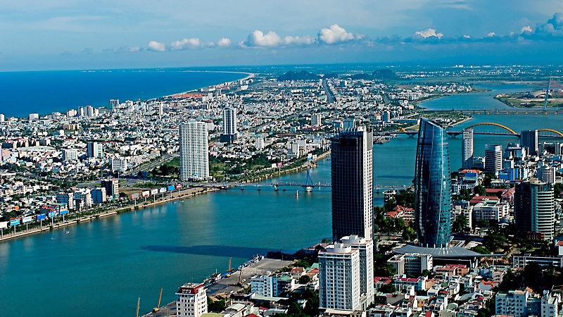  Quy hoạch chung thành phố Đà Nẵng cũng xác định không gian đô thị với 3 vùng phát triển: ven biển, ven sông; vùng công viên cây xanh giữa đô thị và vùng đồi núi phía tây thành phố.
