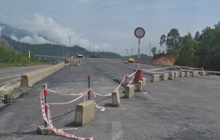Dự án Cao tốc La Sơn - Túy Loan tại đoạn qua xã Hòa Liên, huyện Hòa Vang, Đà Nẵng còn hơn 11km nữa không thể thi công vì không có mặt bằng.