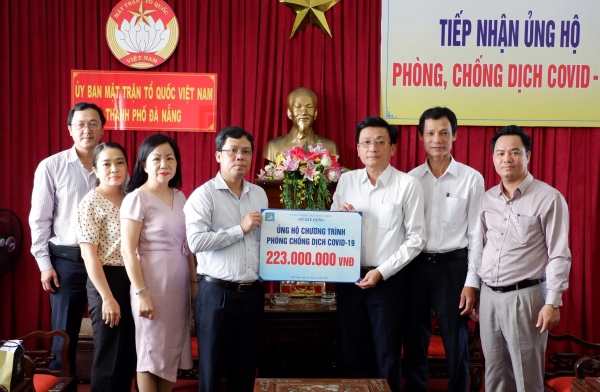 Tất cả kinh phí ủng hộ sẽ được Ban Thường trực Ủy ban MTTQ Việt Nam TP Đà Nẵng chuyển đến Sở Y tế, Cơ quan Thường trực Ban Chỉ đạo phòng, chống dịch bệnh COVID-19 thành phố
