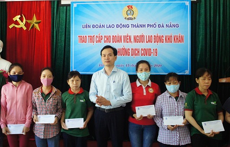 TP Đà Nẵng đang tích cực trong việc giải quyết gói hỗ trợ của Chính phủ đến tay người dân do ảnh hưởng bởi dịch Covid-19