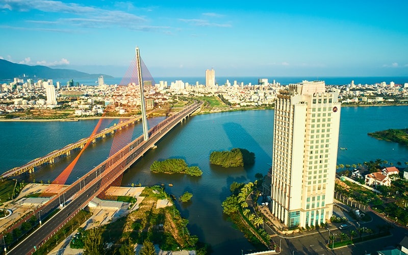 Sở du lịch thành phố đã có kiến nghị với UBND TP Đà Nẵng sớm có những chính sách riêng để hỗ trợ các doanh nghiệp du lịch và bổ sung vào gói kích cầu tạo sự khác biệt thu hút khách đến Đà Nẵng. Đồng thời, xem xét chính sách miễn giảm phí tham quan đối với các khu điểm du lịch do thành phố quản lý. 