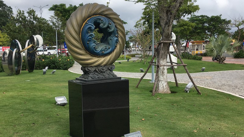 Một góc Vườn tượng APEC tại Đà Nẵng