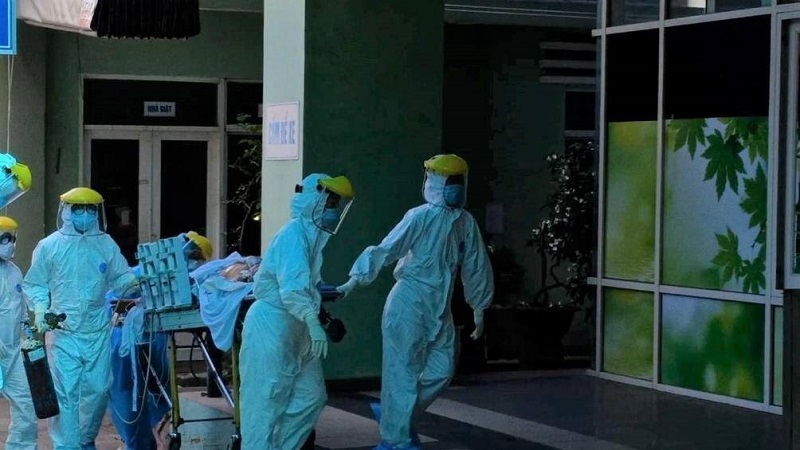Liên quan đến việc mở rộng quy mô tiếp nhận, điều trị bệnh nhân nhiễm Covid-19, UBND thành phố cũng đã thống nhất và chọn Cung Thể thao Tiên Sơn làm bệnh viện dã chiến với quy mô khoảng 1.000 giường.